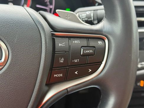 Used 2022 Lexus ES 350 w/ Premium Package image 31