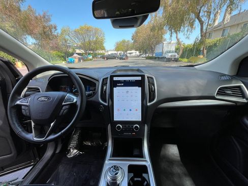 Used 2024 Ford Edge SEL image 33