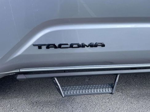 Used 2024 Toyota Tacoma TRD Sport image 18