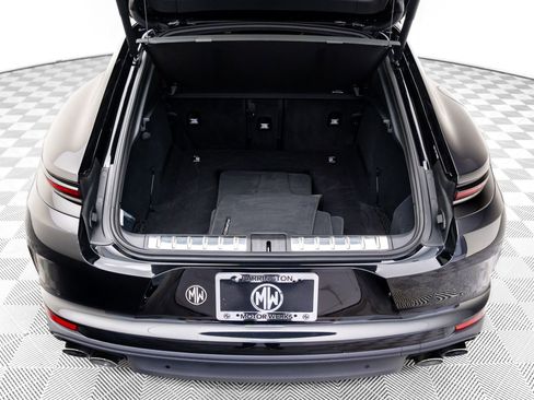Used 2024 Porsche Panamera 4 image 31