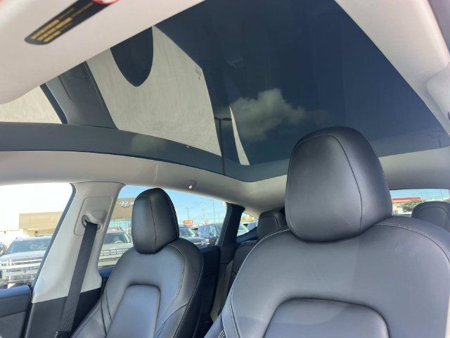 Used 2022 Tesla Model Y Performance AWD/4WD image 30