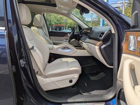 Used 2021 Mercedes-Benz GLS 450 4MATIC image 32