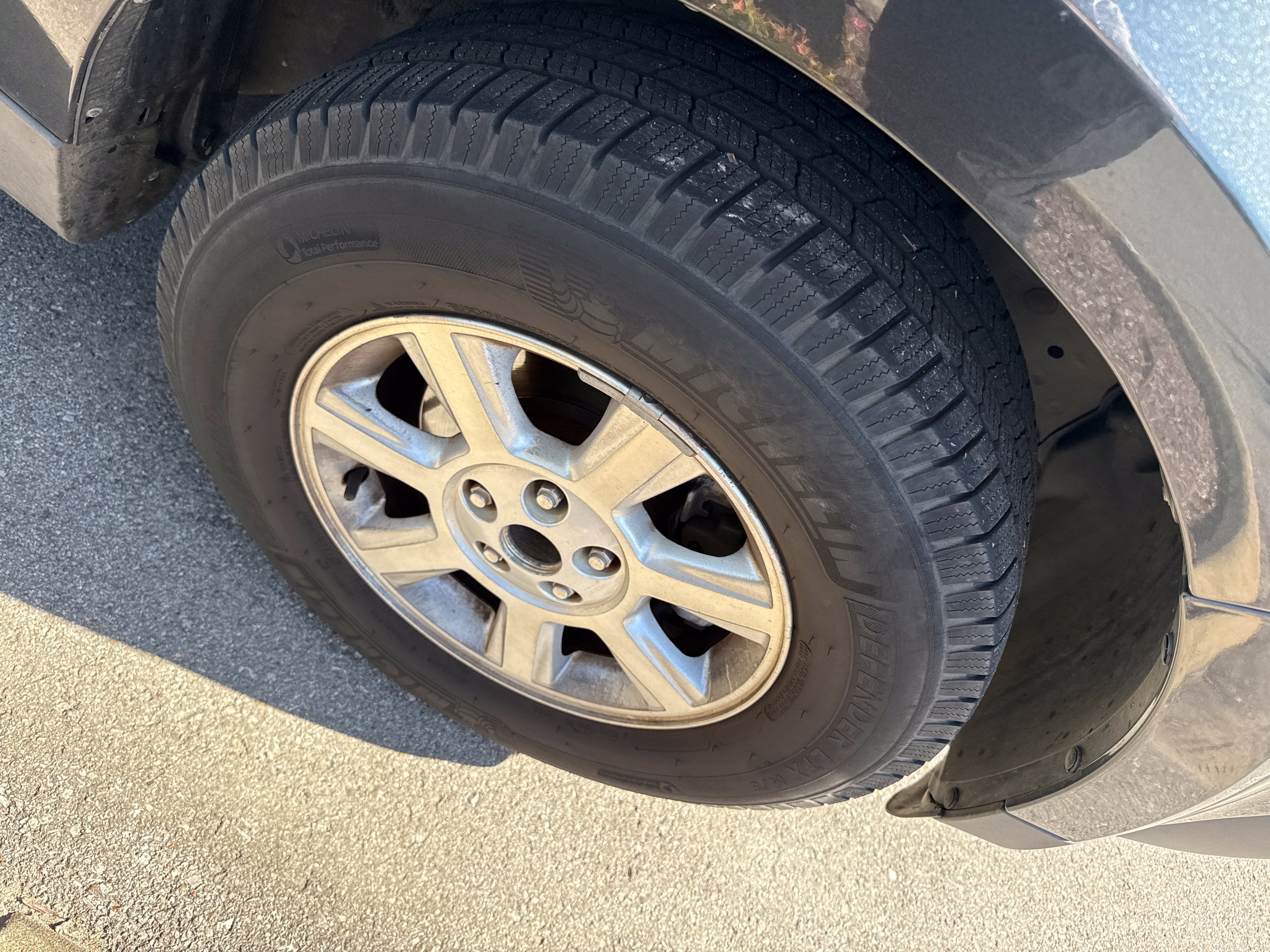 Used 2010 MAZDA Tribute i Sport FWD image 10
