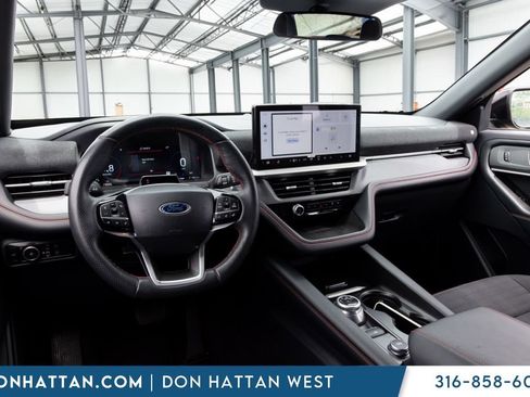 Used 2025 Ford Explorer ST-Line w/ ST-Line Street Pack AWD/4WD image 15