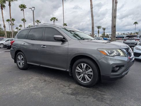 Used 2020 Nissan Pathfinder SL w/ Cargo Package image 2