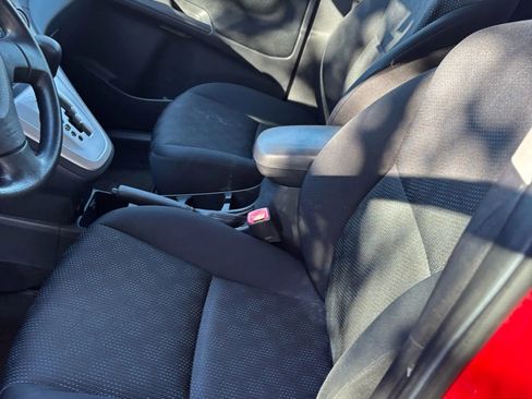 Used 2010 Toyota Matrix image 19