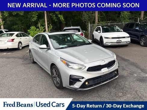 Used 2019 Kia Forte S w/ S Premium Package FWD image 3