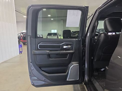 Used 2025 RAM 3500 Laramie AWD/4WD image 30