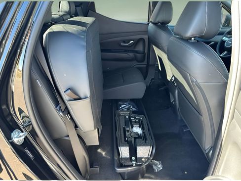 Used 2025 Hyundai Santa Cruz SEL image 25