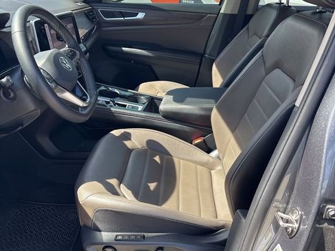 Used 2024 Volkswagen Atlas SEL AWD/4WD image 8