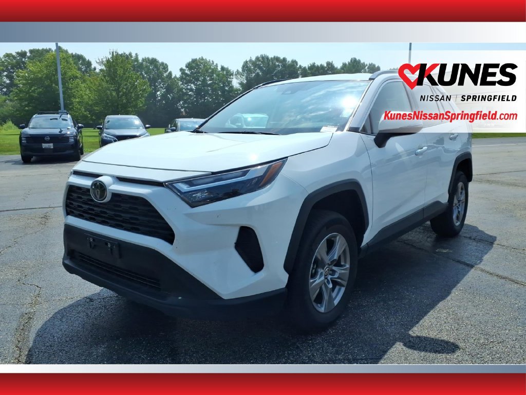 Used 2025 Toyota RAV4 XLE AWD/4WD image 1