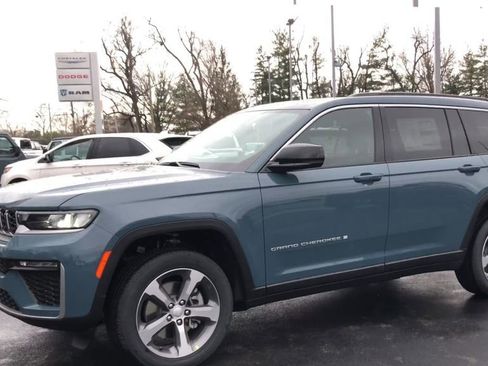 New 2026 Jeep Grand Cherokee L Limited AWD/4WD image 4
