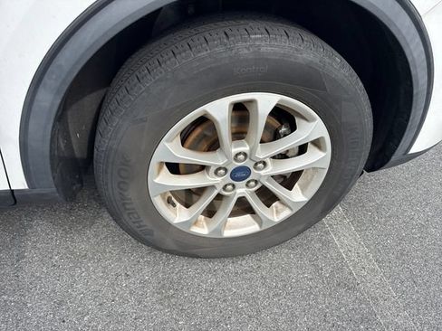 Used 2020 Ford Escape SE AWD/4WD image 11
