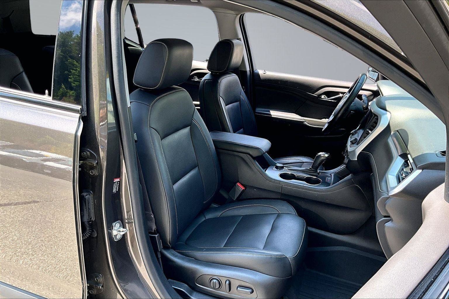 Used 2019 GMC Acadia SLT w/ Black Edition AWD/4WD image 7