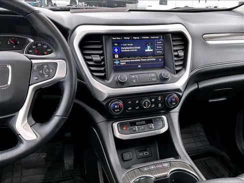 Used 2023 GMC Acadia SLT w/ Preferred Package image 18
