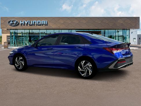 New 2025 Hyundai Elantra Sport w/ Cargo Package image 4