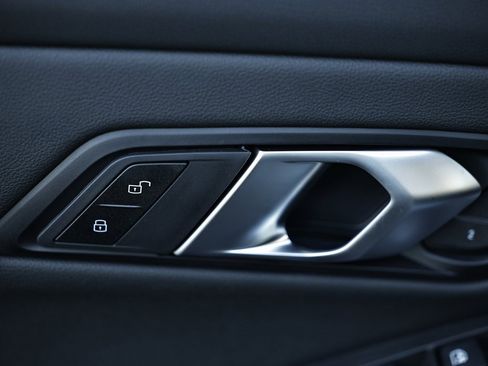 New 2026 BMW 330i Sedan w/ M Sport Package image 16