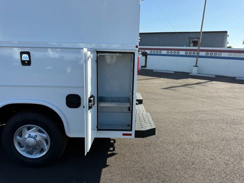 New 2027 Ford E-350 and Econoline 350 Super Duty w/ Power Equipment Group RWD image 19