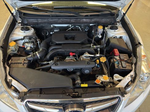 Used 2012 Subaru Legacy 2.5i Premium AWD/4WD image 31