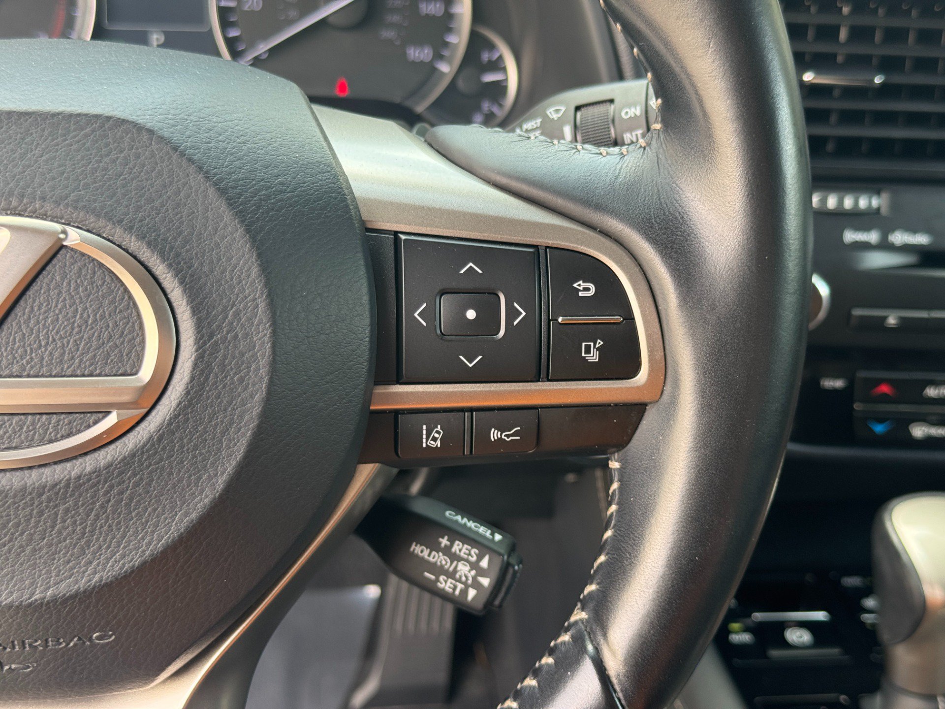 Used 2019 Lexus RX 350L AWD image 37