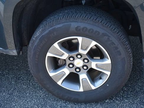 Certified 2017 Chevrolet Colorado Z71 AWD/4WD image 12