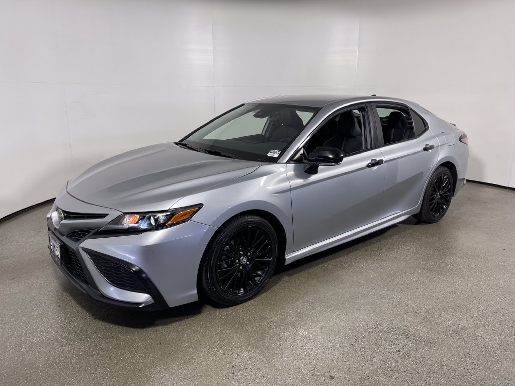Used 2021 Toyota Camry SE w/ Convenience Package FWD image 7