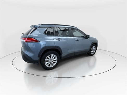 Used 2023 Toyota Corolla Cross LE image 8
