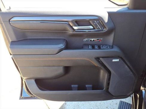 Used 2023 GMC Sierra 1500 AT4 AWD/4WD image 9
