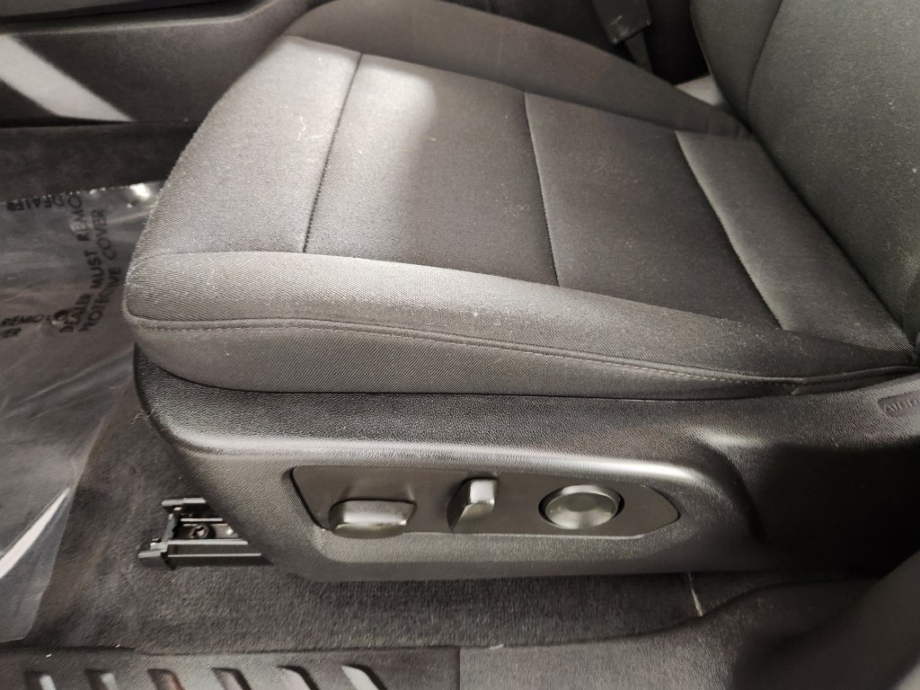 Used 2023 Chevrolet Colorado Trail Boss w/ LPO, Skid Plate Package AWD/4WD image 13
