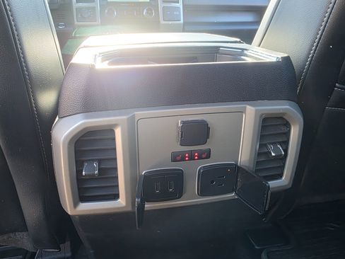 Used 2018 Ford F150 Lariat w/ Equipment Group 502A Luxury image 6