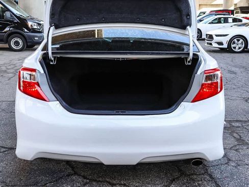 Used 2013 Toyota Camry SE image 28