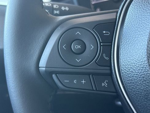 Certified 2025 Toyota Corolla SE image 27