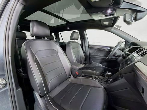 Used 2022 Volkswagen Tiguan SEL R-Line image 30