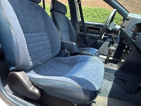 Used 1991 Oldsmobile Cutlass Calais Sedan FWD image 23