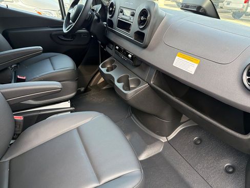 New 2025 Mercedes-Benz Sprinter 2500 image 15