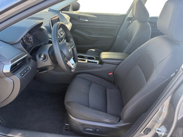 Used 2024 Nissan Altima 2.5 SV FWD image 10
