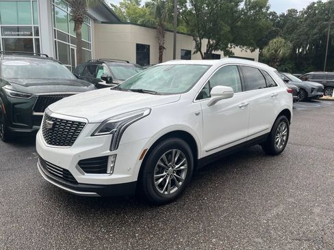 Used 2021 Cadillac XT5 Premium Luxury FWD image 2