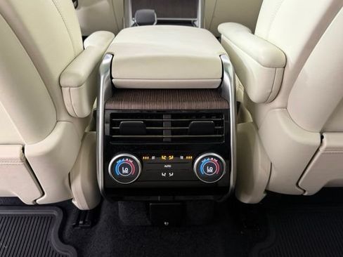 Used 2024 Land Rover Range Rover SE AWD/4WD image 23