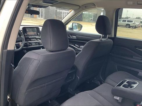 Used 2022 Nissan Pathfinder SV image 34