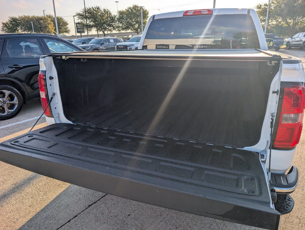 Used 2015 GMC Sierra 1500 SLE w/ SLE Value Package RWD image 27