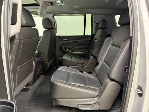Used 2019 Chevrolet Suburban Premier AWD/4WD image 24