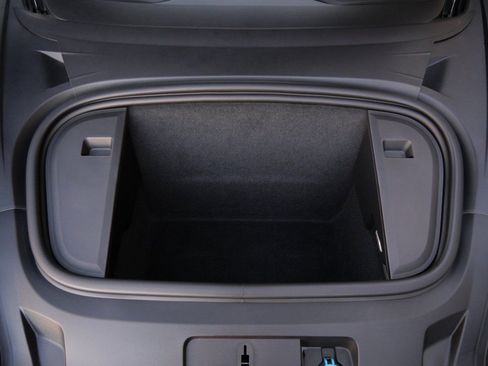 Used 2020 Porsche Taycan Turbo S image 27