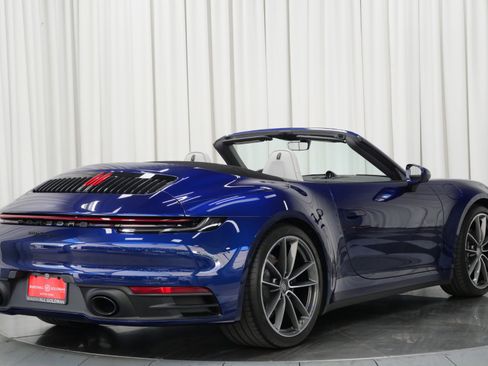 Used 2023 Porsche 911 Carrera image 9