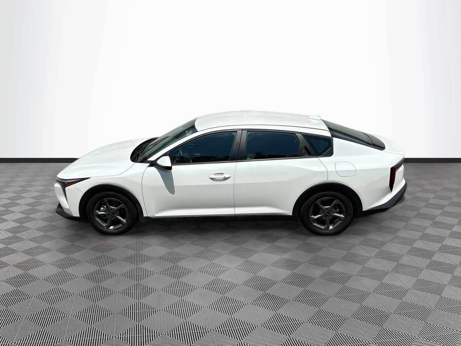 Used 2025 Kia K4 FWD image 8
