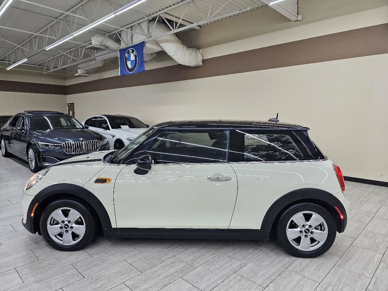 Used 2016 MINI Cooper 2-Door Hardtop FWD image 10