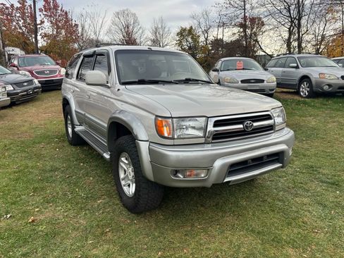 Used 2000 Toyota 4Runner Limited image 2
