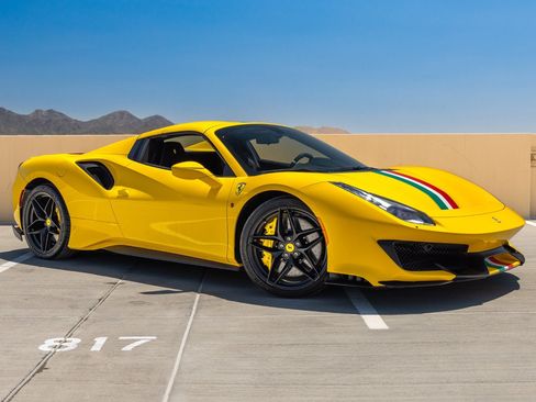 Used 2020 Ferrari 488 Pista Spider RWD image 11