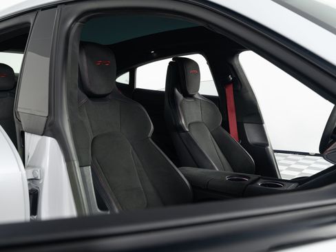 Used 2023 Porsche Taycan GTS AWD/4WD image 20