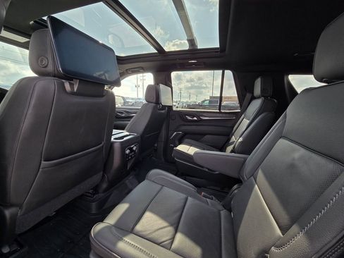 Used 2021 GMC Yukon Denali w/ Denali Ultimate Package AWD/4WD image 27