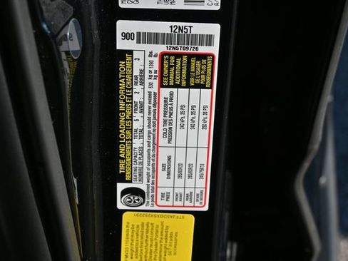 Used 2025 Toyota Tundra Limited image 29